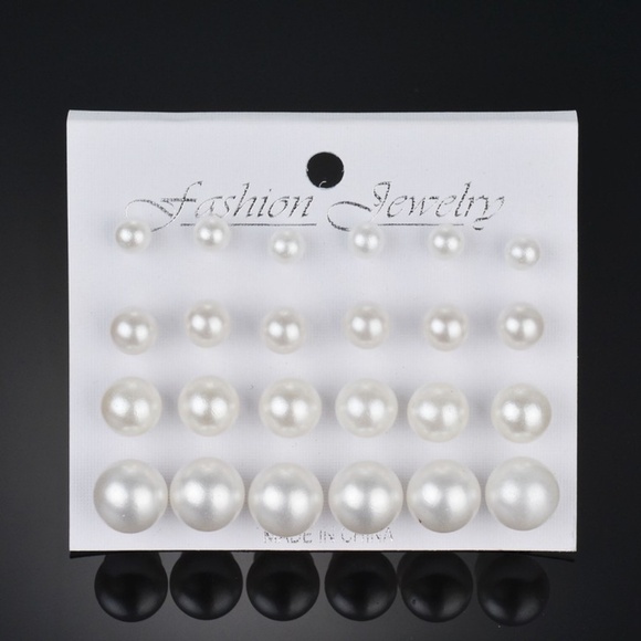 **EACHNA* 24-Pc White Pearl Fashion Stud Earring Set - Picture 1 of 2